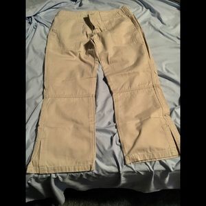 New Kaki Capri pants